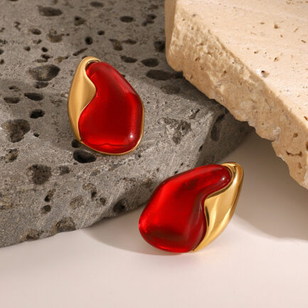 Women's European And American Red Stud Earring - Image 5