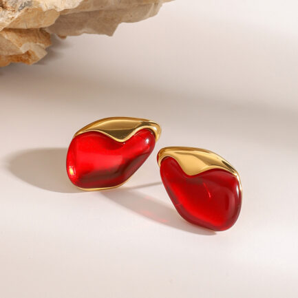 Women's European And American Red Stud Earring - Image 4