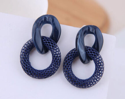 Fashion Exaggerated Acrylic Chain Earrings - Image 2
